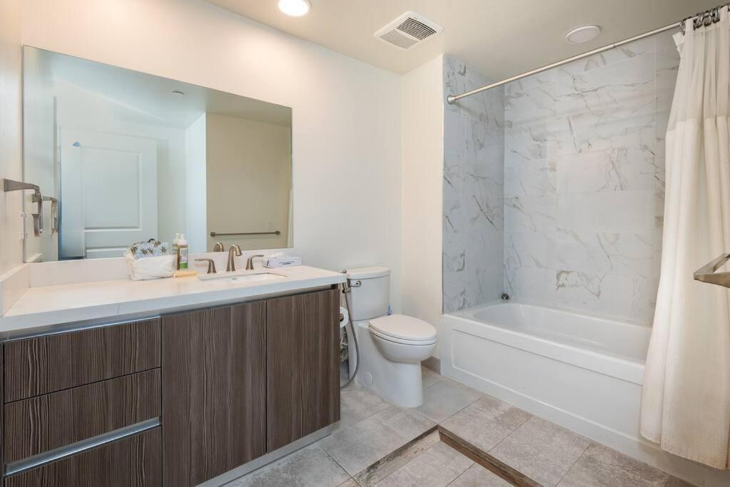 Luxurious Penthouse In Beverly Hills - Sleeps 10 Los Angeles Zewnętrze zdjęcie
